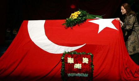 Usta oyuncuya hüzünlü veda 5