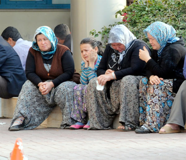 Çift kol nakli yapılan Atilla Kavdır öldü 10