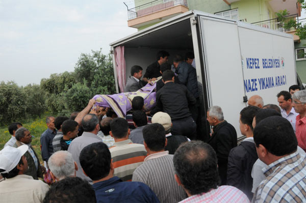 Çift kol nakli yapılan Atilla Kavdır öldü 6