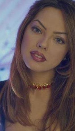Ünlülerin film gibi yaşam öyküleri 39