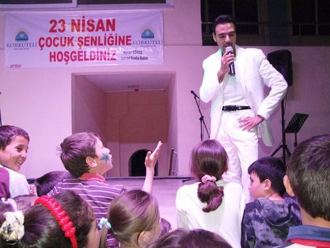 Hangi ünlülerin borçlarıyla başı dertte? 35