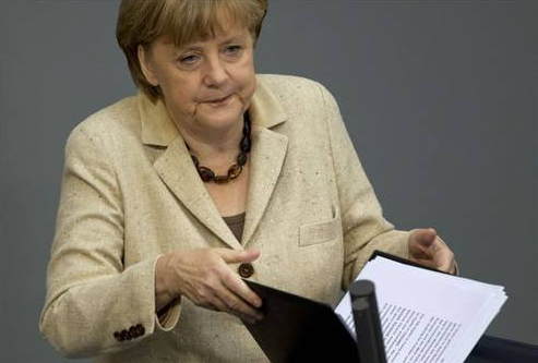 Angela Merkel fena yakalandı! 5