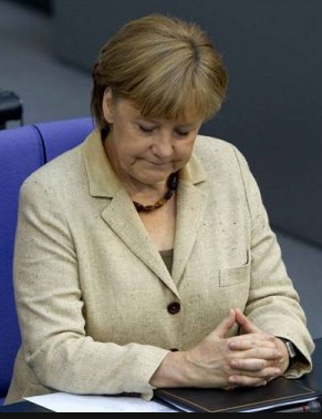 Angela Merkel fena yakalandı! 6