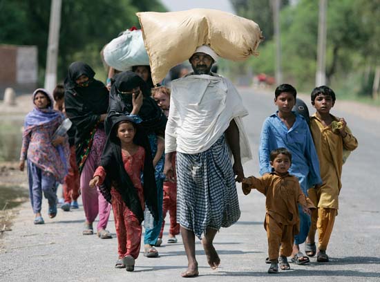Pakistan sular altında 16