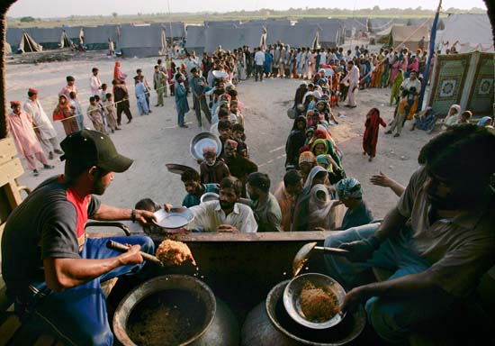Pakistan sular altında 30