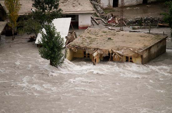 Pakistan sular altında 40