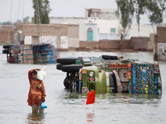 Pakistan sular altında 9