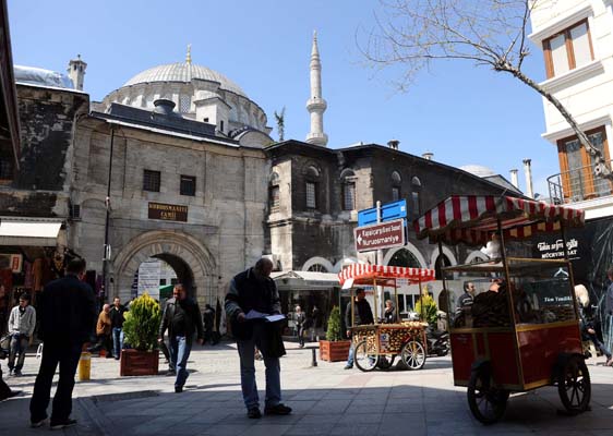 Nuruosmaniye Camiinin altından su terazisi çıktı 11