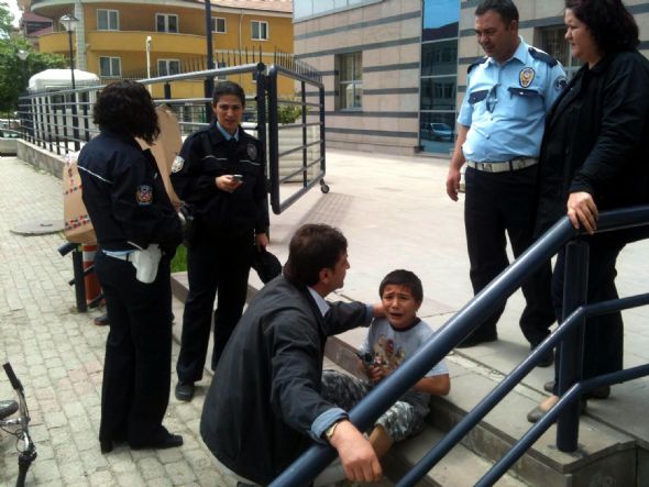 Polise su tabancalı taaruz 4