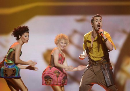 Eurovision yarı finaline nineler geldi 10