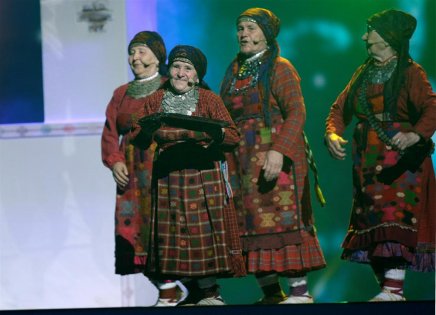 Eurovision yarı finaline nineler geldi 17