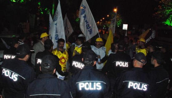 Memur grev yaptı, hayat durdu 3