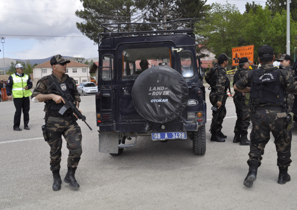 Bombalı araçla saldırıdan fotoğraflar 7