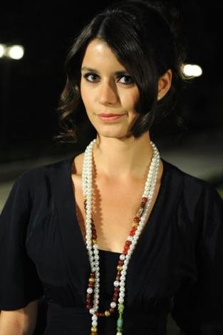 Beren Saat 17
