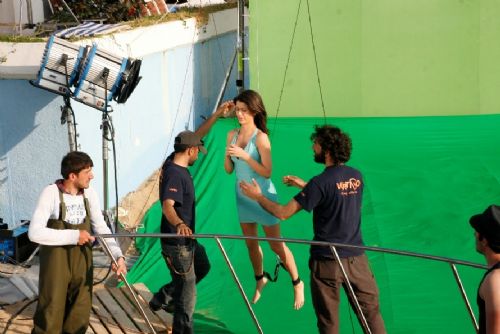 Beren Saat 30