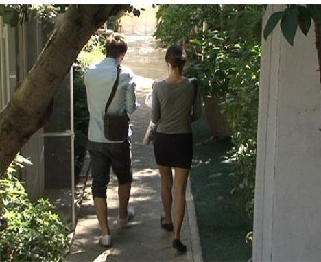 Beren Saat 32