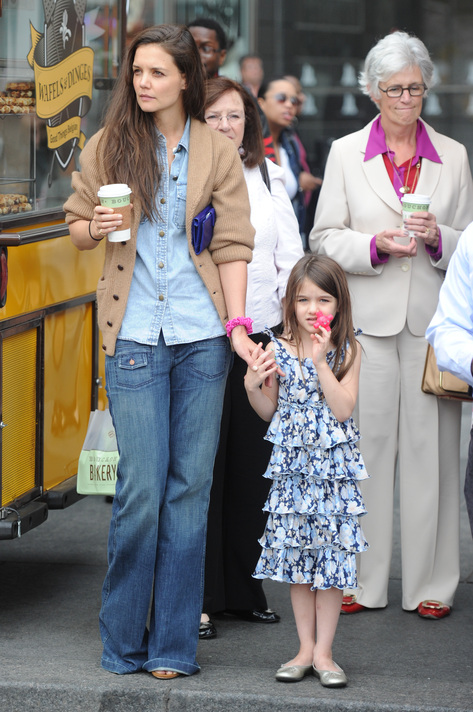 Katie Holmes 32
