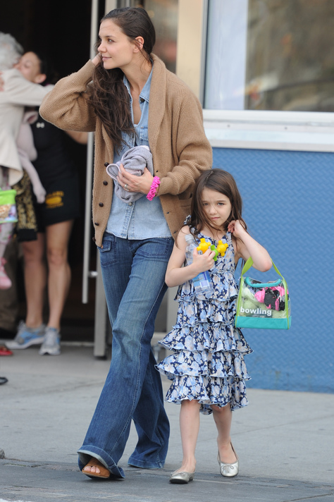 Katie Holmes 38