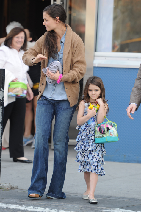 Katie Holmes 42