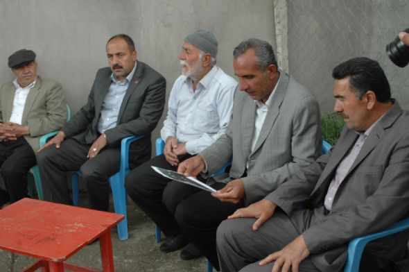 PKK'lı oğlunun mezarına Türk Bayrağı dikti 8