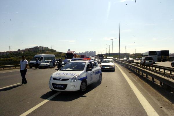 "Cicişler" trafiği felç etti 16