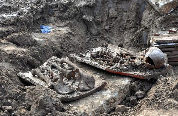 Sakarya'da 2500 yıllık lahit 3