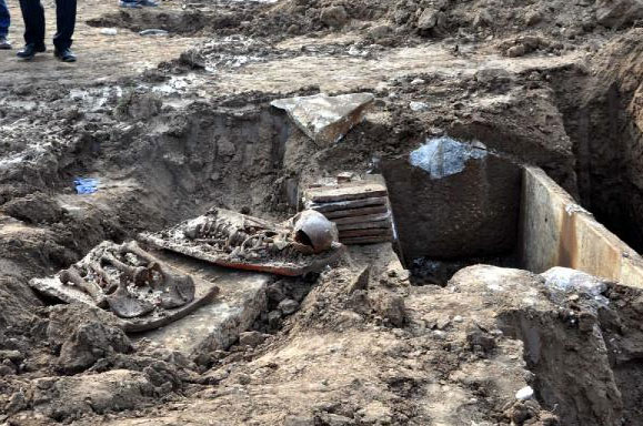 Sakarya'da 2500 yıllık lahit 4