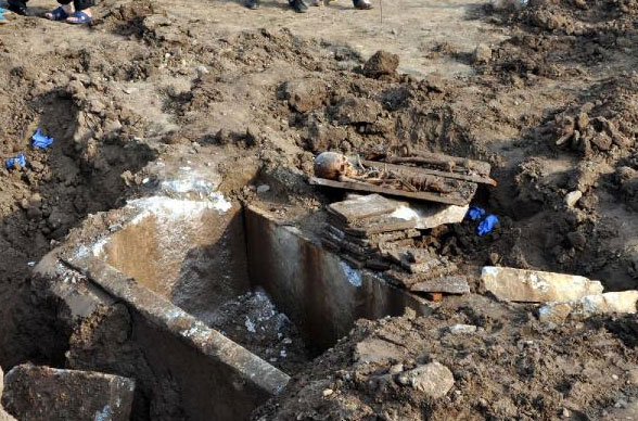 Sakarya'da 2500 yıllık lahit 6