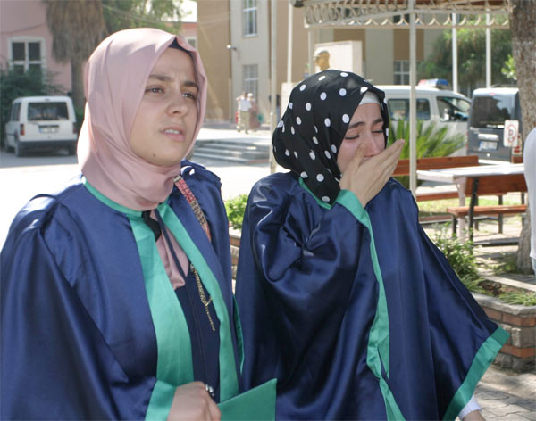 Başörtülü okul birincisine ödül verilmedi 2