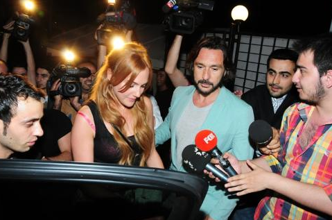 Hürrem sevgilisiyle görüntülendi 5