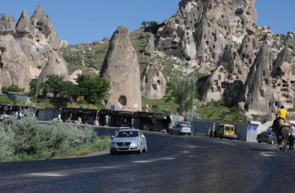 Kapadokya'da asfalt eridi 1