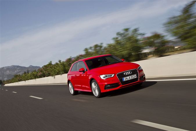 2013 Audi A3: Premium kompakt sınıfının gözbebeği Audi A3 yenilend.. 10