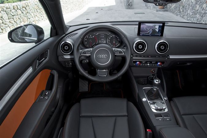 2013 Audi A3: Premium kompakt sınıfının gözbebeği Audi A3 yenilend.. 104