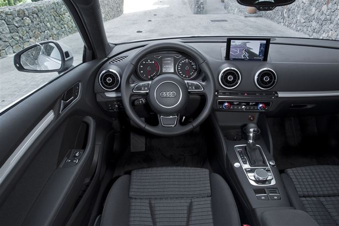 2013 Audi A3: Premium kompakt sınıfının gözbebeği Audi A3 yenilend.. 106