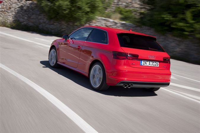 2013 Audi A3: Premium kompakt sınıfının gözbebeği Audi A3 yenilend.. 14