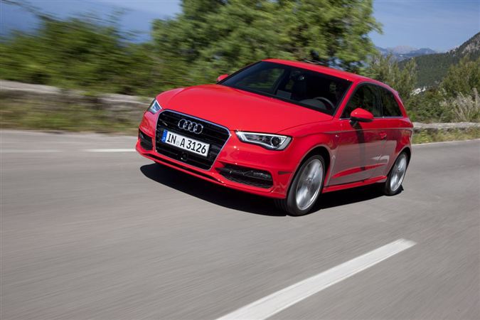 2013 Audi A3: Premium kompakt sınıfının gözbebeği Audi A3 yenilend.. 17
