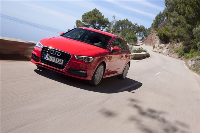 2013 Audi A3: Premium kompakt sınıfının gözbebeği Audi A3 yenilend.. 21