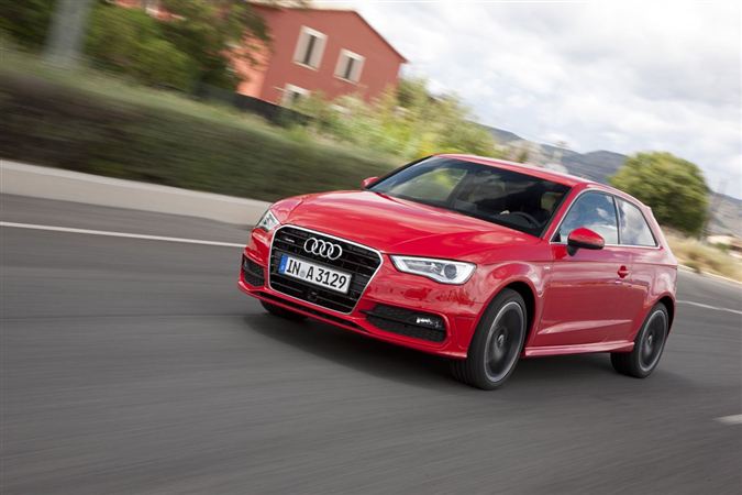 2013 Audi A3: Premium kompakt sınıfının gözbebeği Audi A3 yenilend.. 29