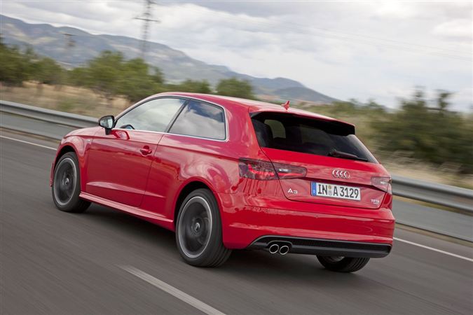 2013 Audi A3: Premium kompakt sınıfının gözbebeği Audi A3 yenilend.. 31