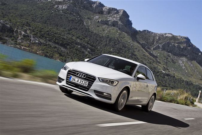 2013 Audi A3: Premium kompakt sınıfının gözbebeği Audi A3 yenilend.. 34