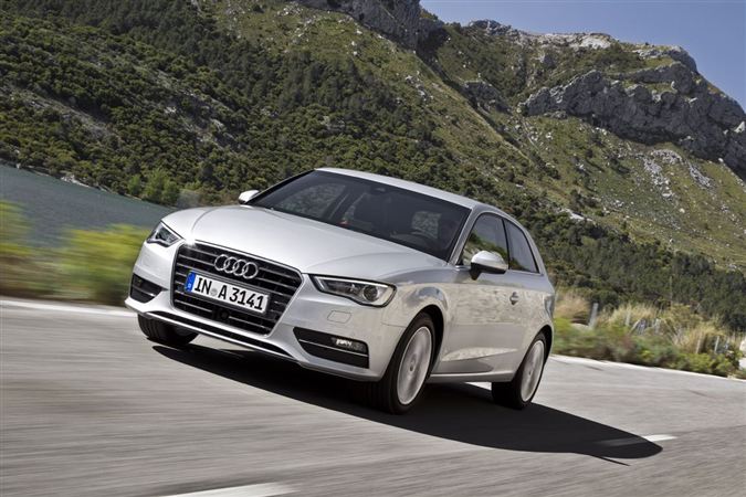 2013 Audi A3: Premium kompakt sınıfının gözbebeği Audi A3 yenilend.. 44