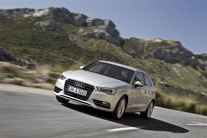 2013 Audi A3: Premium kompakt sınıfının gözbebeği Audi A3 yenilend.. 46