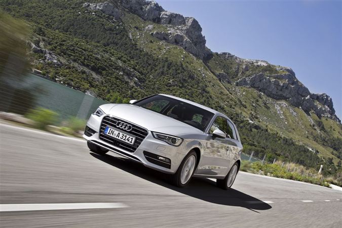 2013 Audi A3: Premium kompakt sınıfının gözbebeği Audi A3 yenilend.. 47
