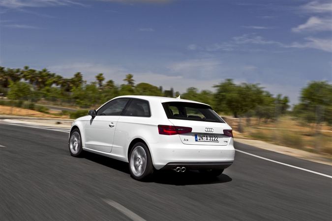 2013 Audi A3: Premium kompakt sınıfının gözbebeği Audi A3 yenilend.. 5