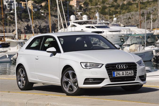 2013 Audi A3: Premium kompakt sınıfının gözbebeği Audi A3 yenilend.. 50