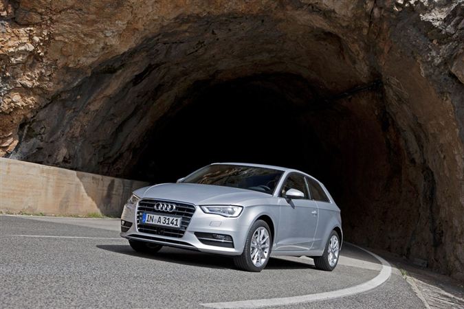 2013 Audi A3: Premium kompakt sınıfının gözbebeği Audi A3 yenilend.. 65