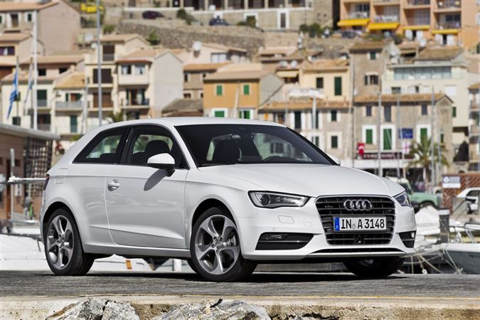 2013 Audi A3: Premium kompakt sınıfının gözbebeği Audi A3 yenilend.. 67