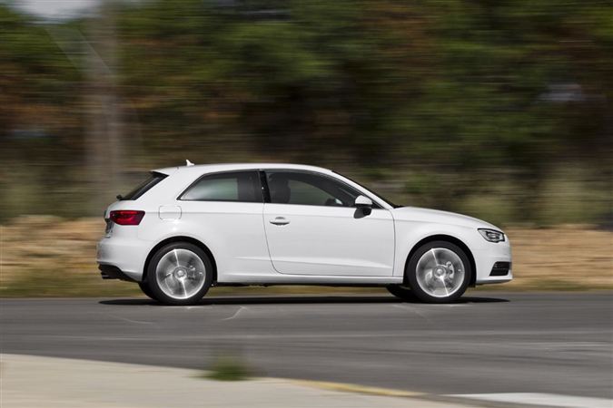2013 Audi A3: Premium kompakt sınıfının gözbebeği Audi A3 yenilend.. 8
