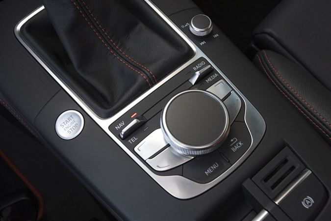 2013 Audi A3: Premium kompakt sınıfının gözbebeği Audi A3 yenilend.. 92