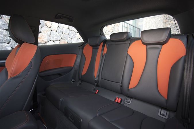 2013 Audi A3: Premium kompakt sınıfının gözbebeği Audi A3 yenilend.. 96